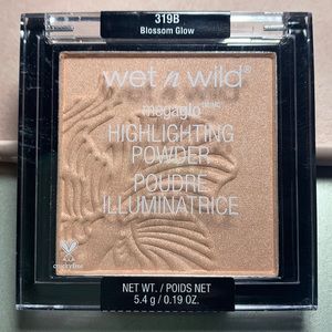 wet n wild highlighter!